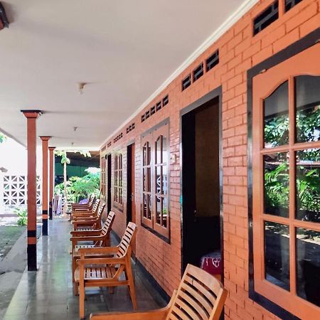 Oka Homestay Mitra Reddoorz Mataram Exteriér fotografie