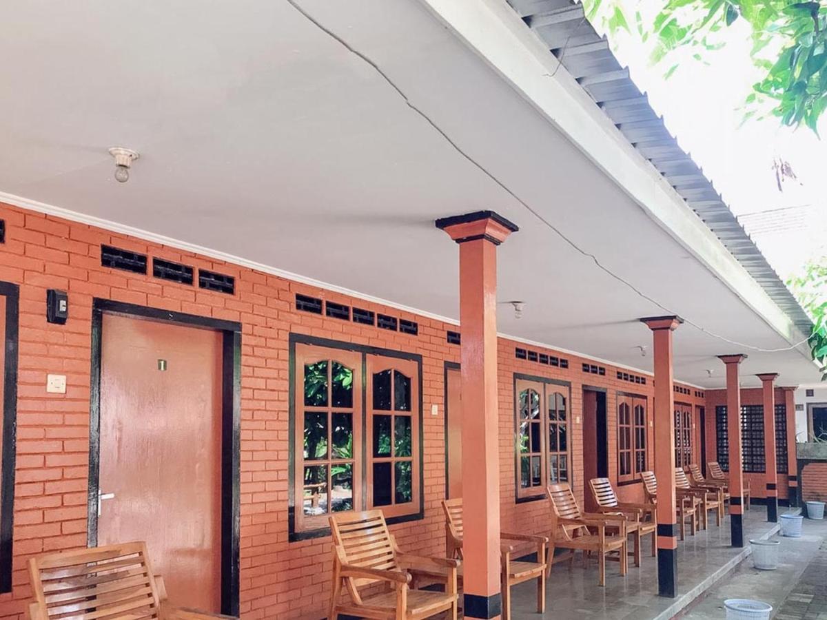 Oka Homestay Mitra Reddoorz Mataram Exteriér fotografie
